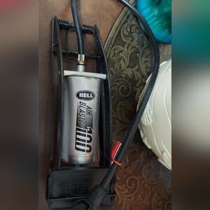 HUNTER BELL Black and Silver Foot Pump